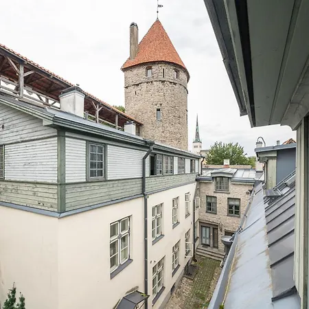 Old Town - Viru Gate * Tallinn
