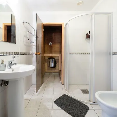 Old Town - Viru Gate *