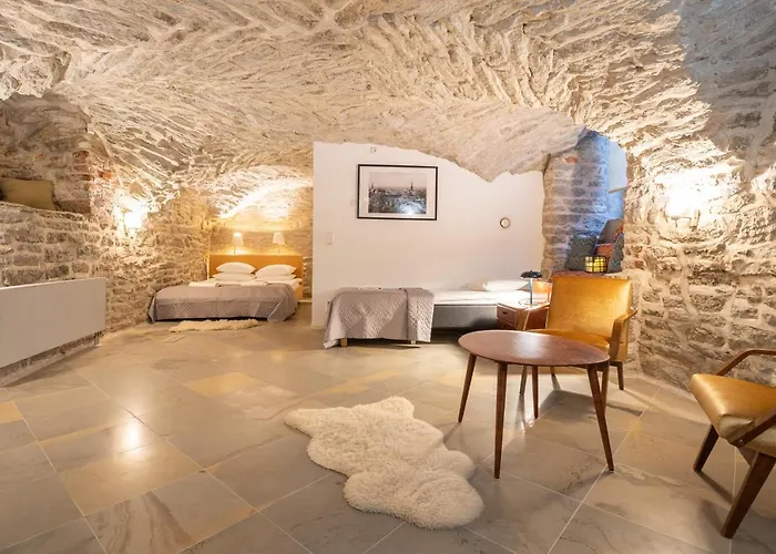 Old Town - Viru Gate * تالين