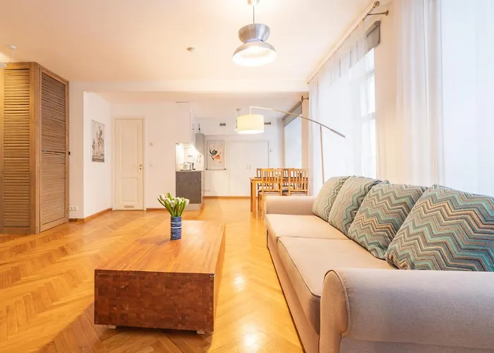 Old Town - Viru Gate * تالين