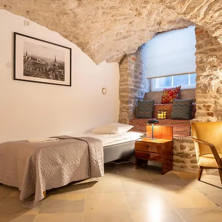 Korter Old Town - Viru Gate