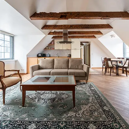 Old Town - Viru Gate *