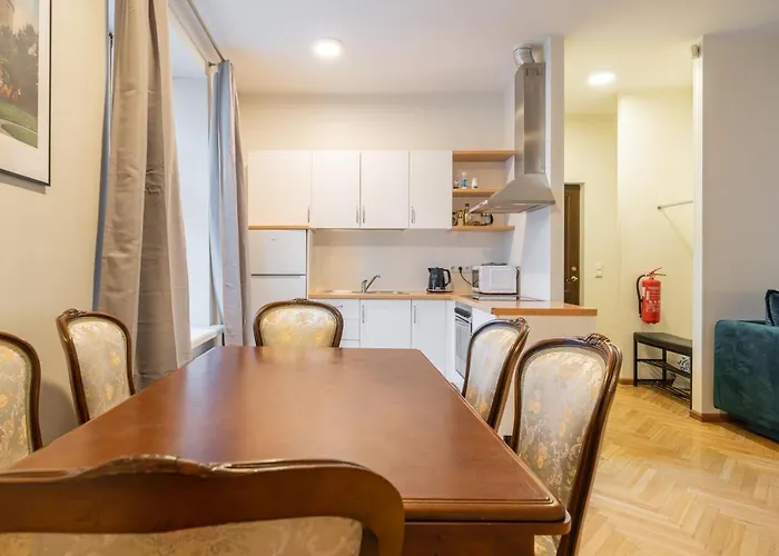 Old Town - Viru Gate *