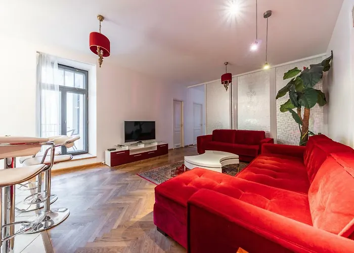 Old Town - Viru Gate *