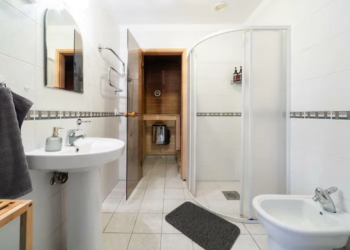 Old Town - Viru Gate *